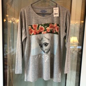 Disney’s Frozen Elsa longsleeve tee NWT